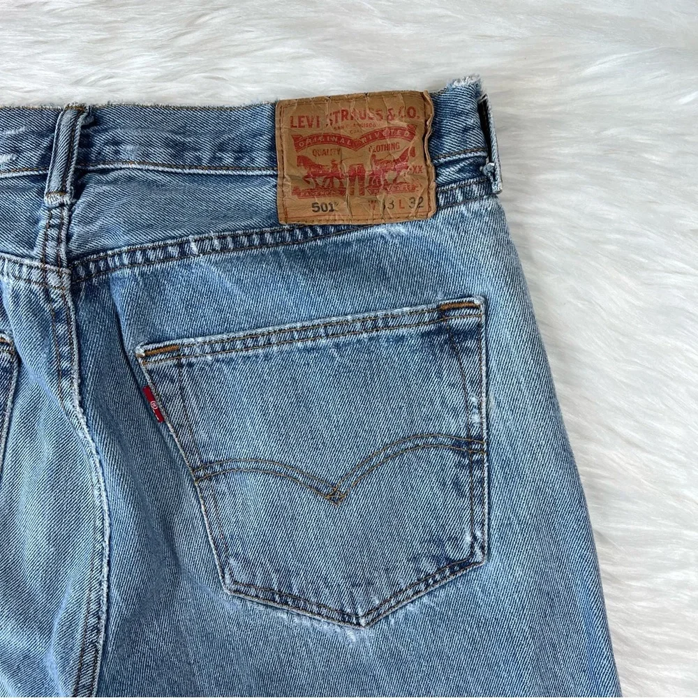 Levi's 501 Original Fit Button‎ Fly Non-Stretch Jeans